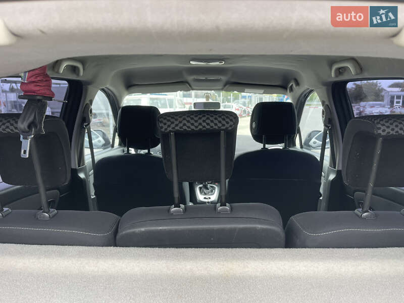 Мінівен Renault Scenic 2011 в Нововолинську