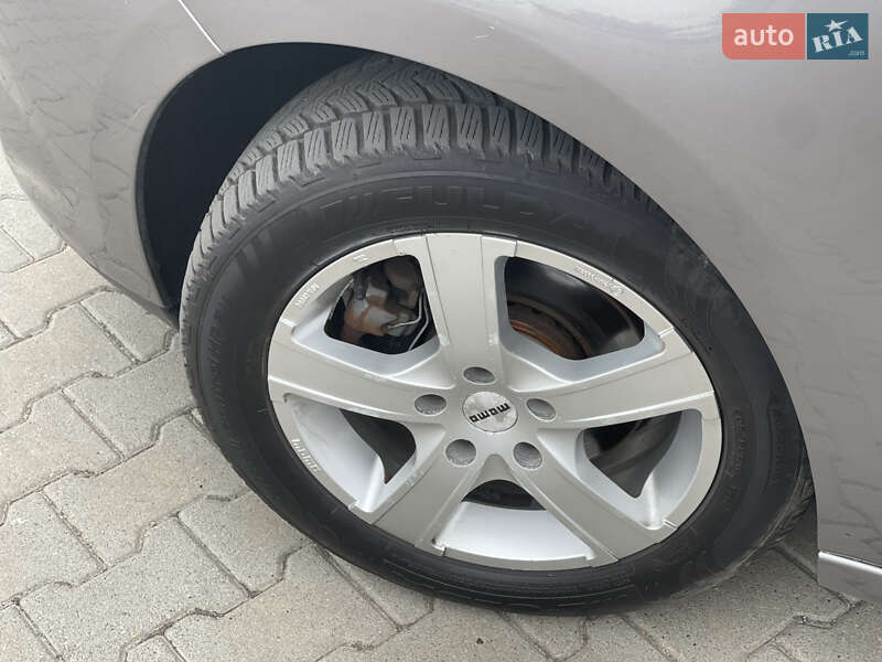 Мінівен Renault Scenic 2011 в Нововолинську