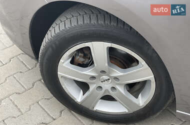 Минивэн Renault Scenic 2011 в 