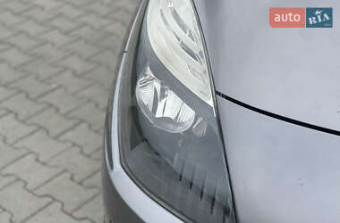 Минивэн Renault Scenic 2011 в 