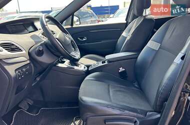 Минивэн Renault Scenic 2010 в 