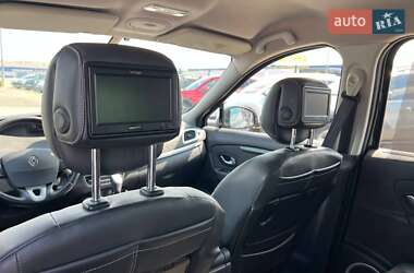 Минивэн Renault Scenic 2010 в 