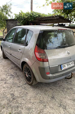 Минивэн Renault Scenic 2003 в 