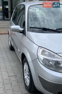Минивэн Renault Scenic 2005 в 