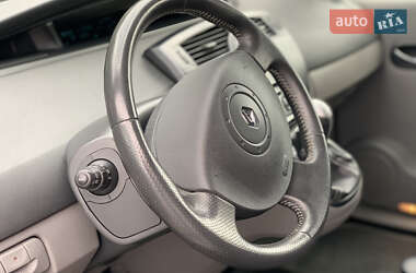 Минивэн Renault Scenic 2005 в 