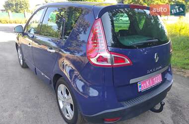 Минивэн Renault Scenic 2010 в 