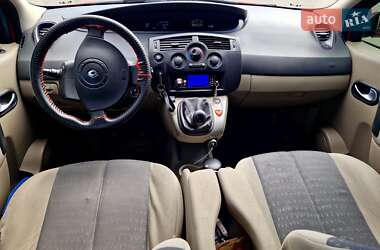 Минивэн Renault Scenic 2005 в 