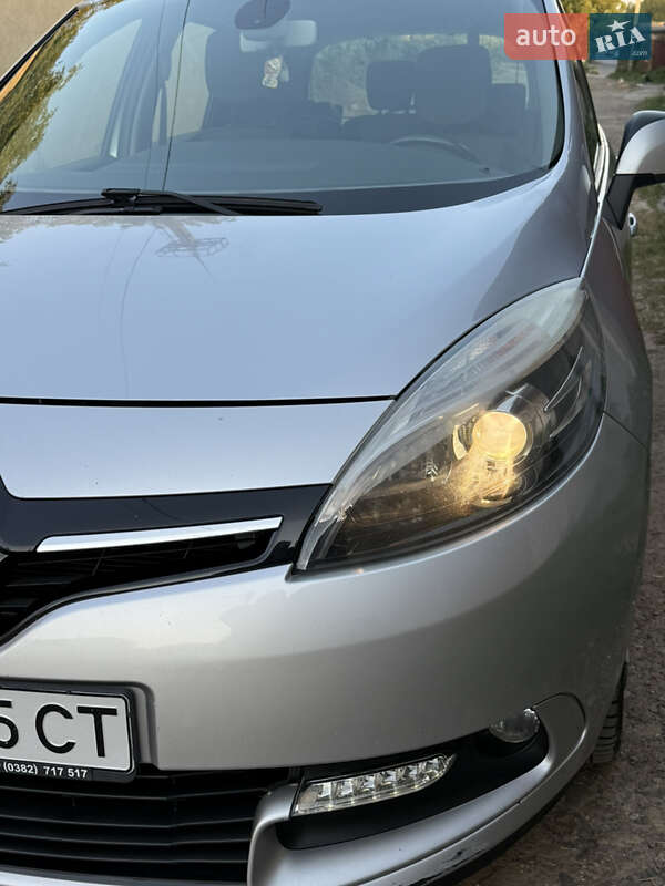 Мінівен Renault Scenic 2014 в Чернівцях
