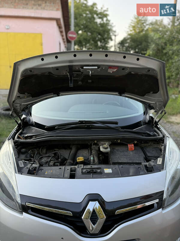 Мінівен Renault Scenic 2014 в Чернівцях