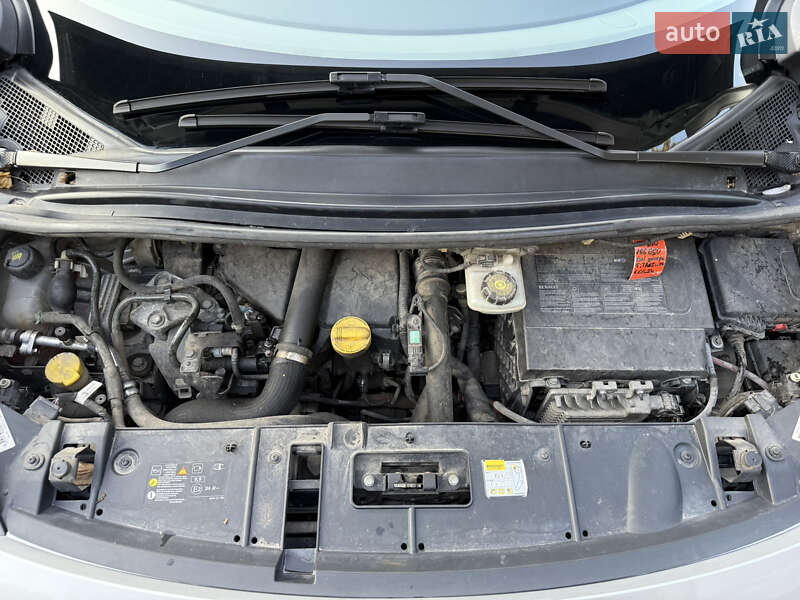 Мінівен Renault Scenic 2014 в Чернівцях