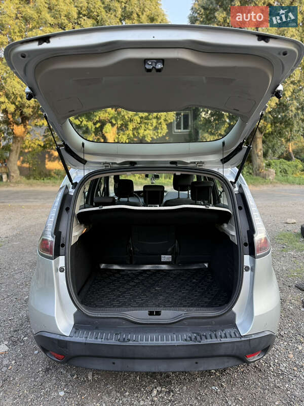 Мінівен Renault Scenic 2014 в Чернівцях