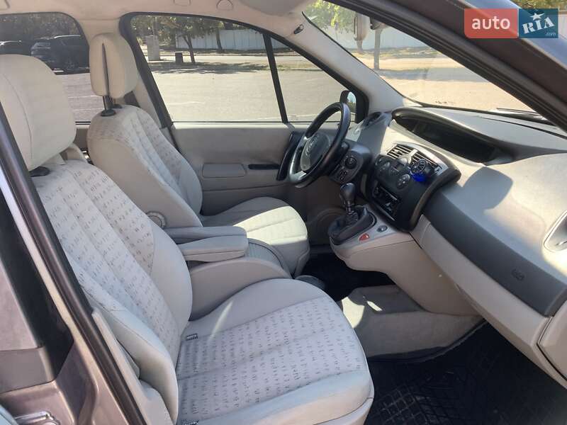 Минивэн Renault Scenic 2003 в Кривом Роге