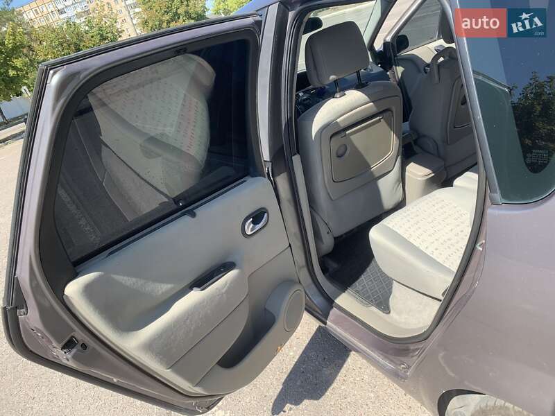 Минивэн Renault Scenic 2003 в Кривом Роге