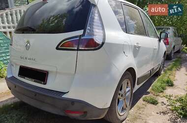 Минивэн Renault Scenic 2012 в 