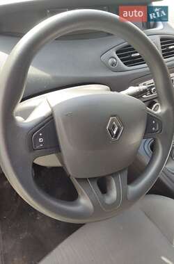 Минивэн Renault Scenic 2012 в 