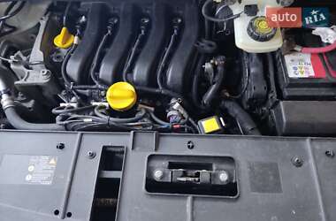 Минивэн Renault Scenic 2012 в 