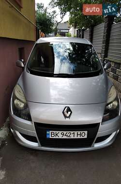 Мінівен Renault Scenic 2011 в Рівному
