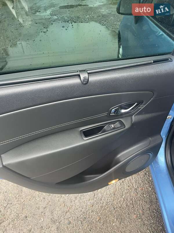 Минивэн Renault Scenic 2012 в Ровно