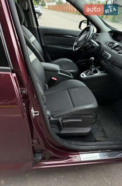Минивэн Renault Scenic 2012 в 