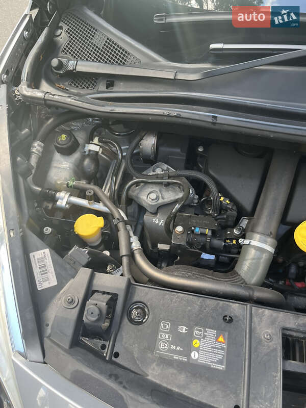 Минивэн Renault Scenic 2012 в Александровке фото 10 Минивэн Renault Scenic 2012 в Александровке