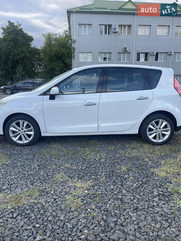 Минивэн Renault Scenic 2010 в Луцке