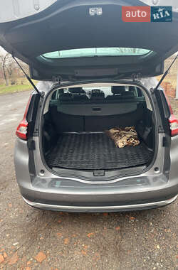 Минивэн Renault Scenic 2018 в 