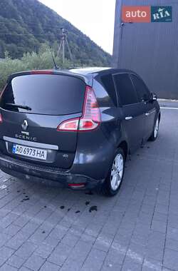 Минивэн Renault Scenic 2010 в 