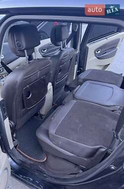 Минивэн Renault Scenic 2010 в 