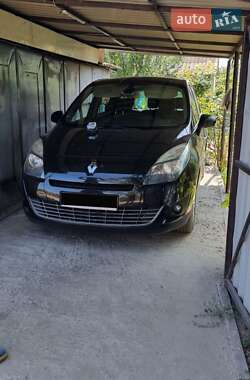 Минивэн Renault Scenic 2009 в Днепре