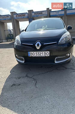Минивэн Renault Scenic 2013 в 