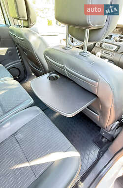 Минивэн Renault Scenic 2012 в 