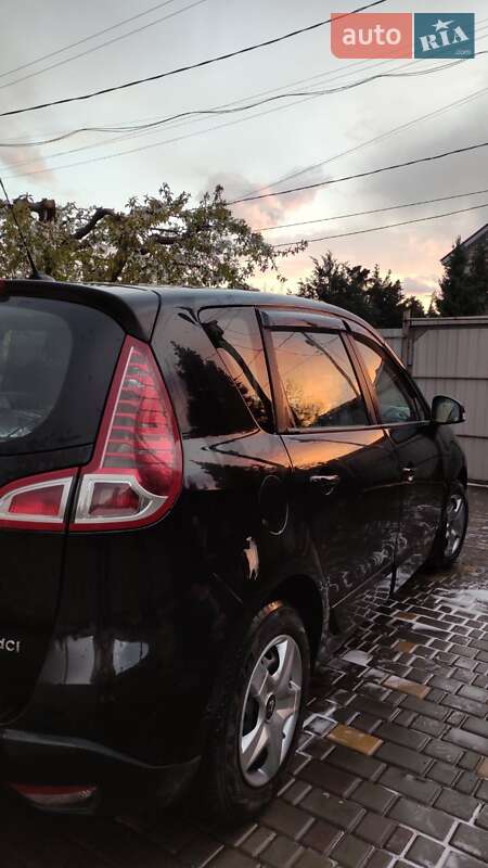 Минивэн Renault Scenic 2010 в Кривом Роге
