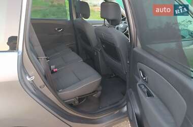 Минивэн Renault Scenic 2014 в 