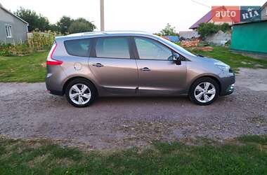 Минивэн Renault Scenic 2014 в 