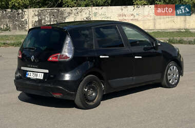 Минивэн Renault Scenic 2013 в 