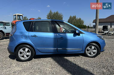 Минивэн Renault Scenic 2012 в 
