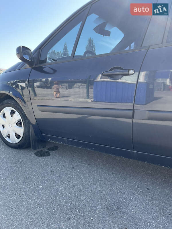 Минивэн Renault Scenic 2008 в Каменец-Подольском фото 8 Минивэн Renault Scenic 2008 в Каменец-Подольском