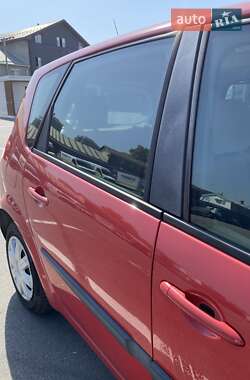 Минивэн Renault Scenic 2005 в 