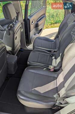 Минивэн Renault Scenic 2005 в 
