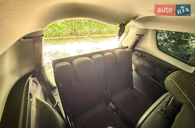 Минивэн Renault Scenic 2009 в 