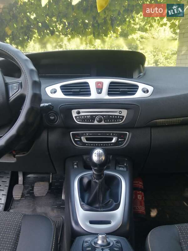 Минивэн Renault Scenic 2009 в Нежине