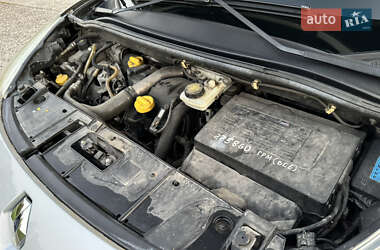 Минивэн Renault Scenic 2010 в 