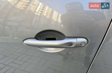 Минивэн Renault Scenic 2012 в 