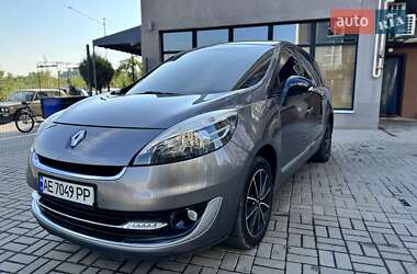 Минивэн Renault Scenic 2012 в 