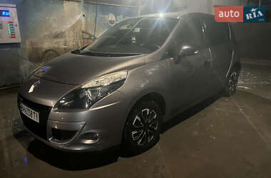 Минивэн Renault Scenic 2009 в Красилове