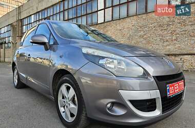 Минивэн Renault Scenic 2009 в 