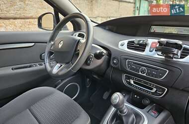 Минивэн Renault Scenic 2009 в 