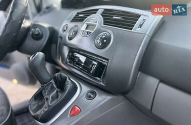 Минивэн Renault Scenic 2003 в 