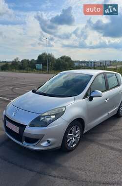 Мінівен Renault Scenic 2011 в Рівному