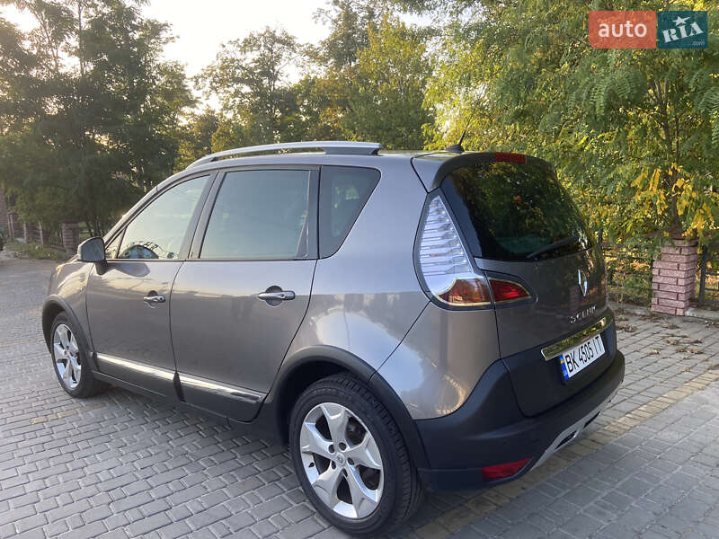 Минивэн Renault Scenic 2013 в Киеве